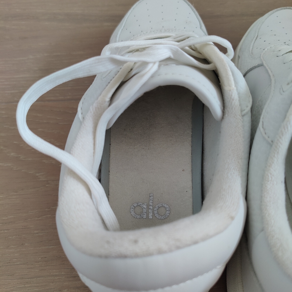 ALO Recovery Mode Sneaker - Picture 7 of 12